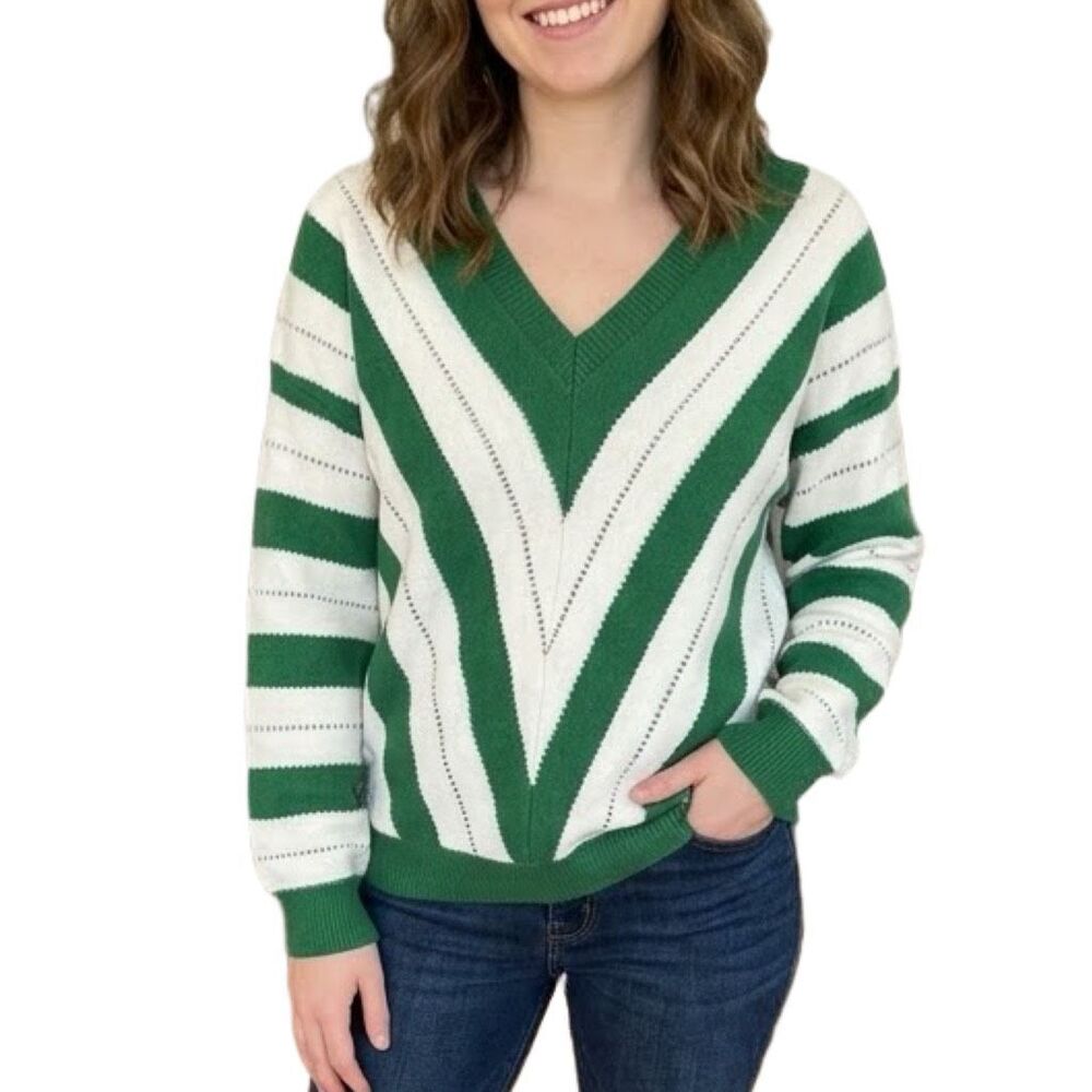 Pretty Garden size S green and white V neck sweater